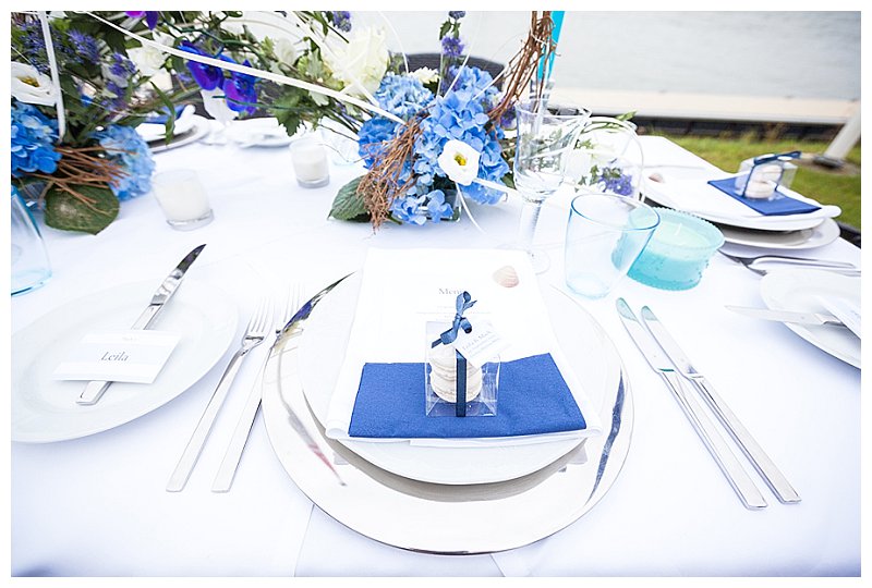 Inspiration für eine maritime Sommerhochzeiten auf VerruecktnachHochzeit (Foto: Karin Ahamer Photography)