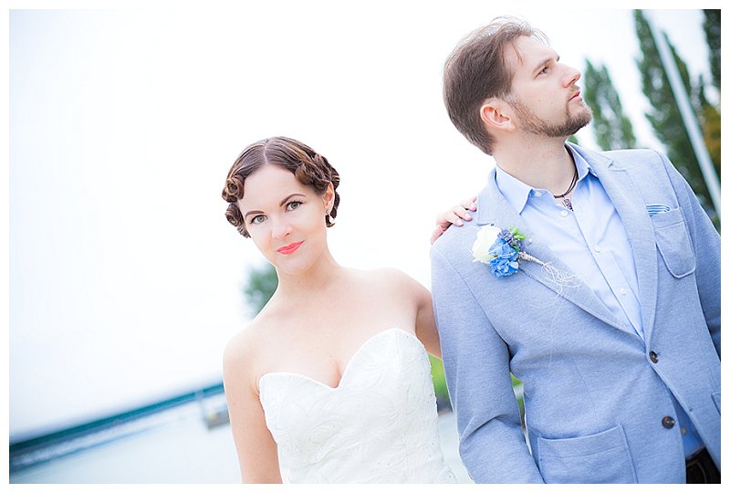 Inspiration für eine maritime Sommerhochzeiten auf VerruecktnachHochzeit (Foto: Karin Ahamer Photography)