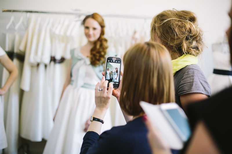 VerruecktnachHochzeit_Noni2014_LE HAI LINH+VIOLETA PELIVAN -115 VerruecktnachHochzeit_Noni2014_LE HAI LINH+VIOLETA PELIVAN -115